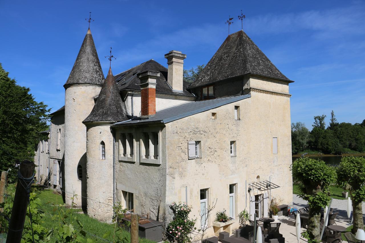 Chateau De Courtebotte Saint-Jean-de-Blaignac Exterior foto